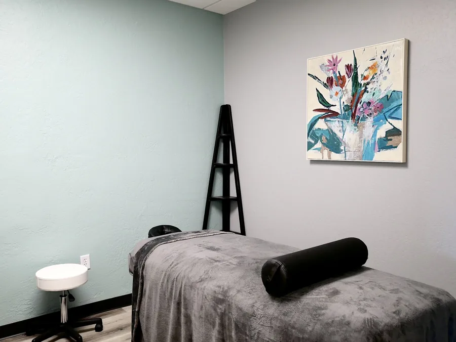 A quiet treatment room at Ryder Chiropractic in Scottsdale